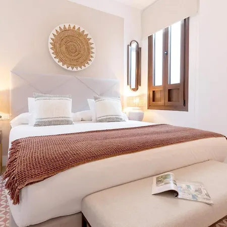 Genteel Santas Patronas Apartment Seville