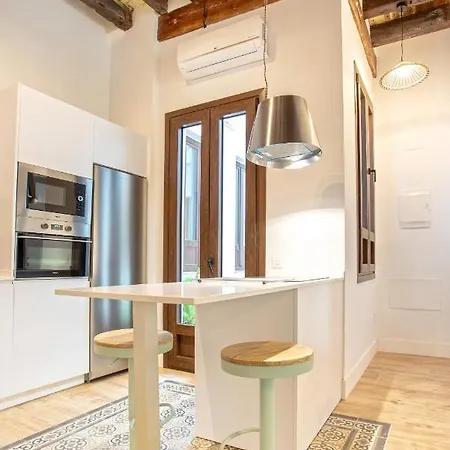 Apartment Genteel Santas Patronas Seville