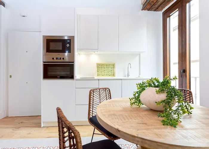 Apartment Genteel Santas Patronas *